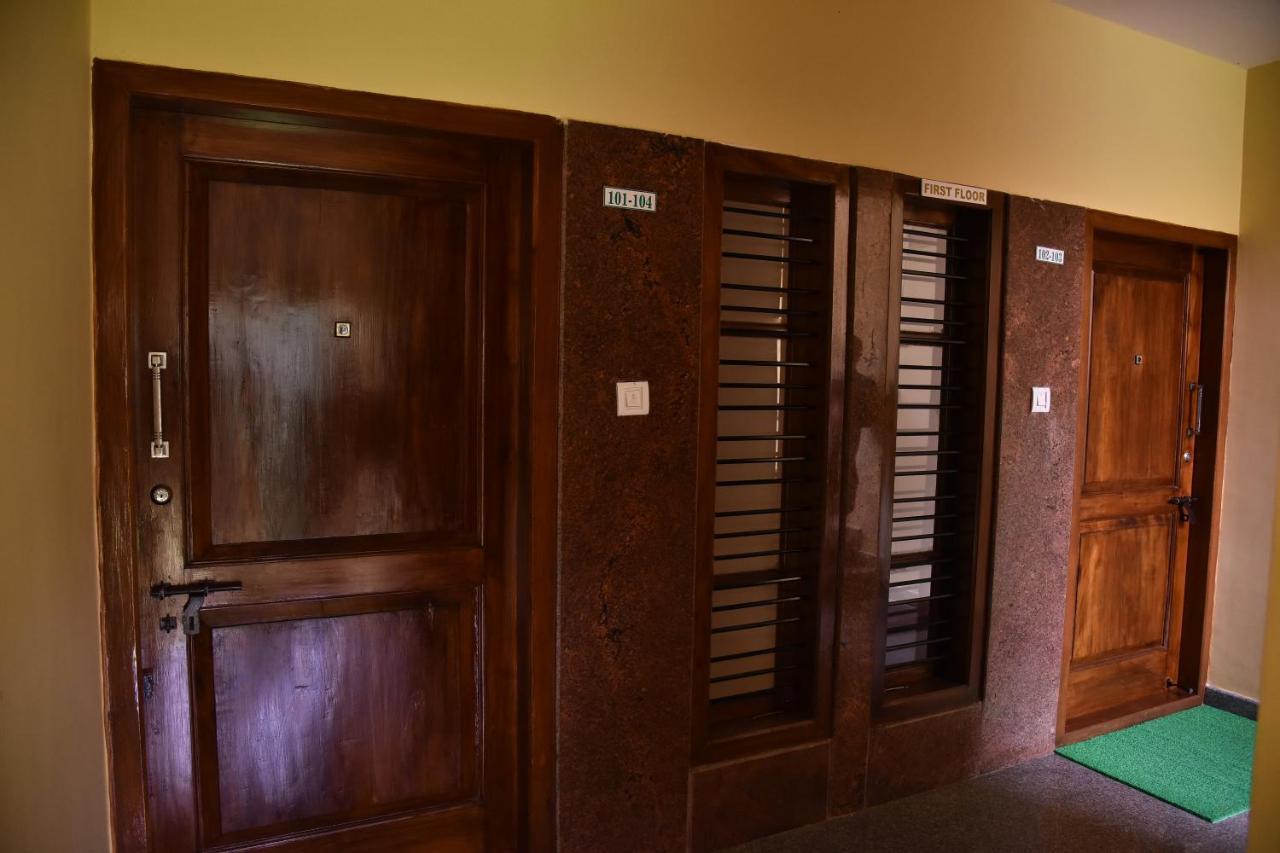 The Banjaara Suites Bangalore Exterior foto
