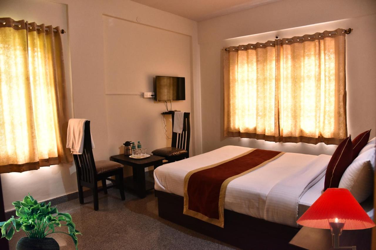 The Banjaara Suites Bangalore Exterior foto
