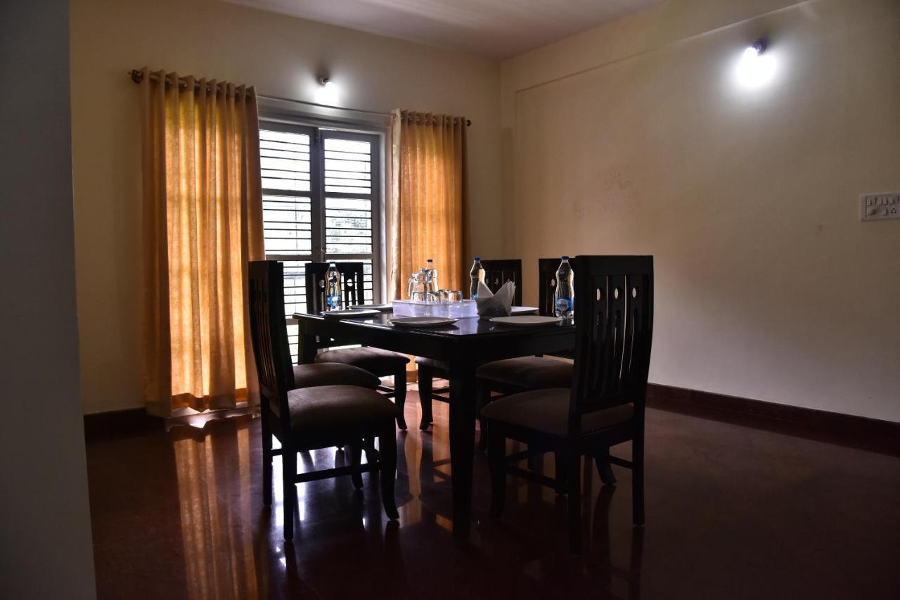 The Banjaara Suites Bangalore Exterior foto