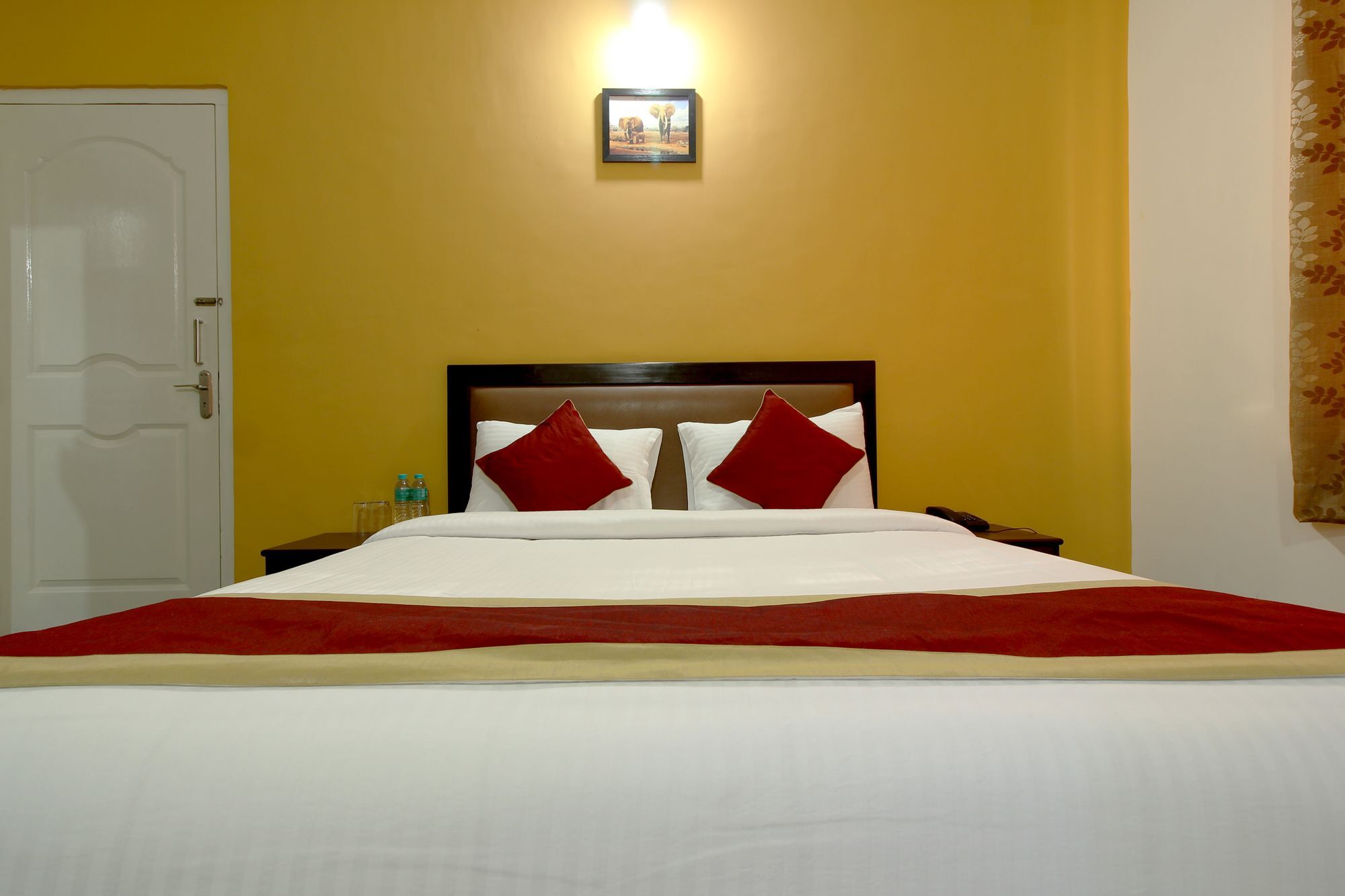 The Banjaara Suites Bangalore Exterior foto