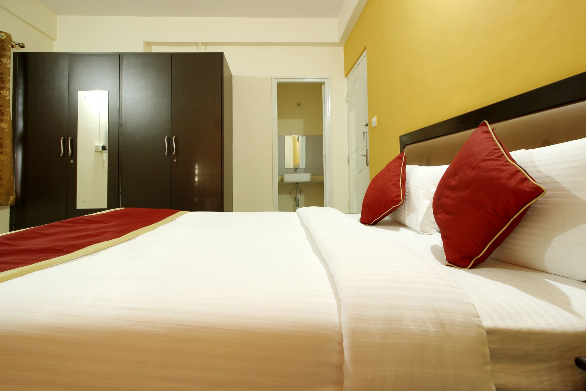 The Banjaara Suites Bangalore Exterior foto
