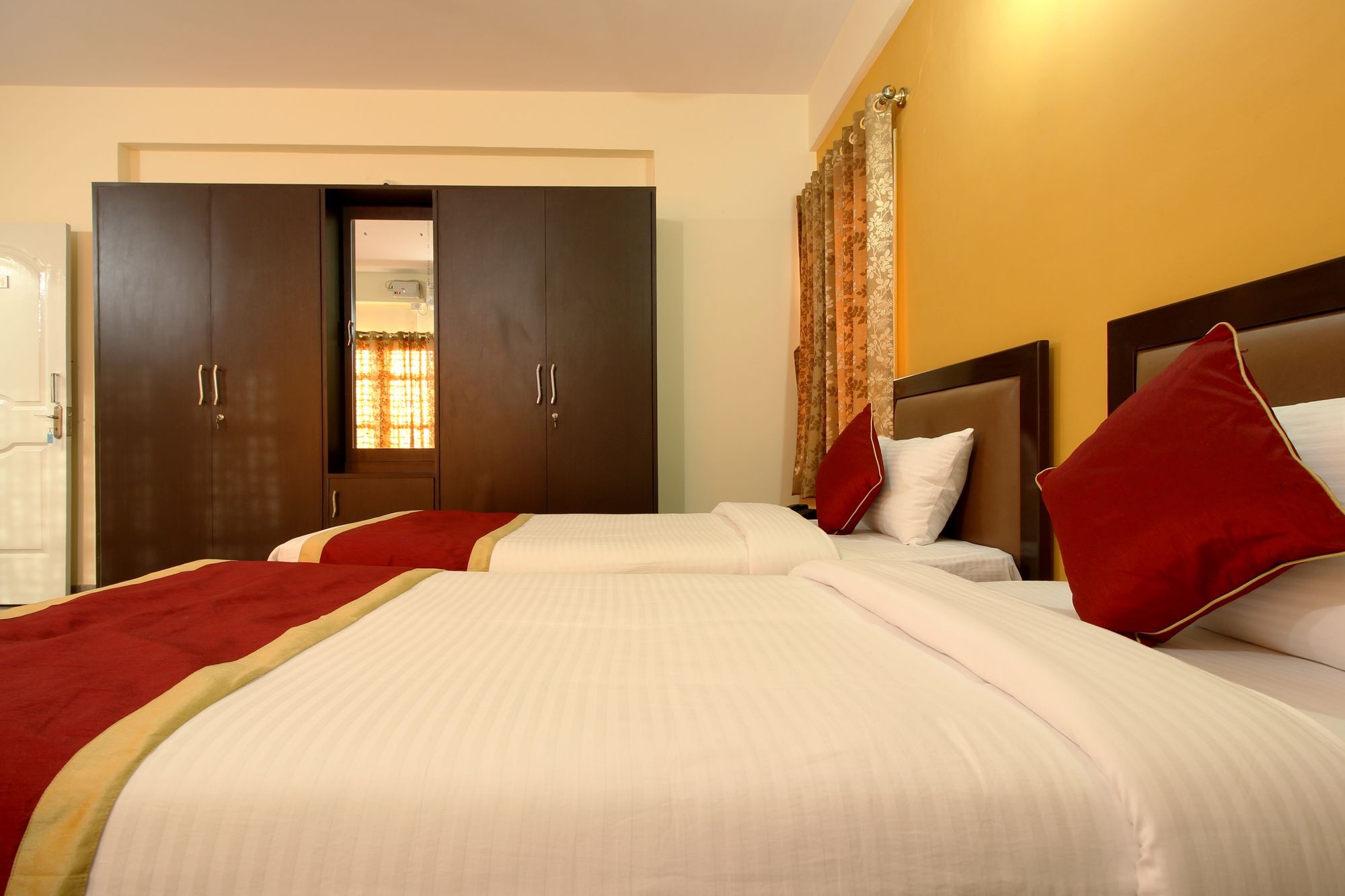 The Banjaara Suites Bangalore Exterior foto